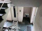 VIE-Dülken: Dachgeschosswohnung mit Loggia in Südlage, schönem Fernblick, Aufzug und Einbauküche - Treppenhaus Lift